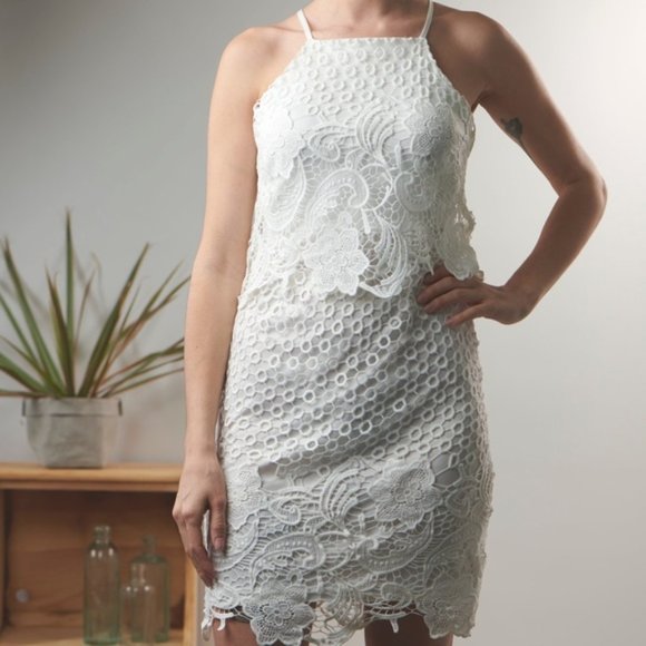 SOLD OUT 🏷 REVOLVE BB Dakota Lace Halter Dress - Picture 3 of 6